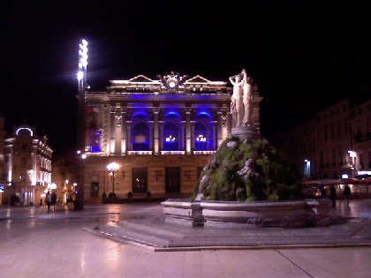 Place de la comedie by night