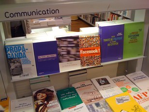 Facebook book à la Fnac Facebook book à la Fnac