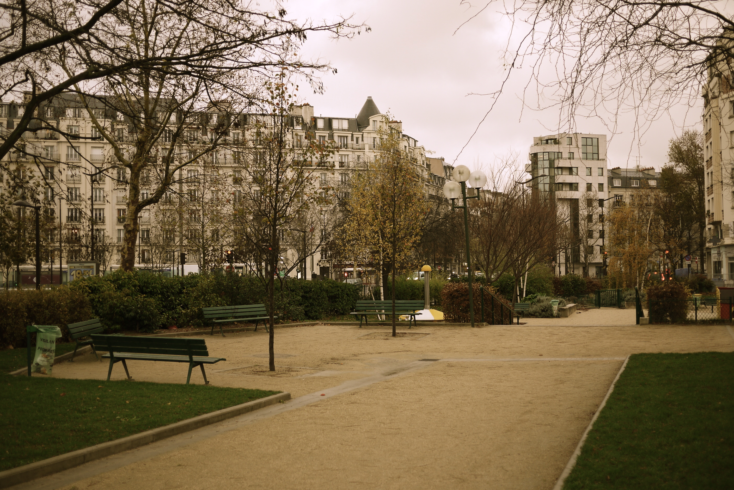 Square, porte de Chatillon Square, porte de Chatillon